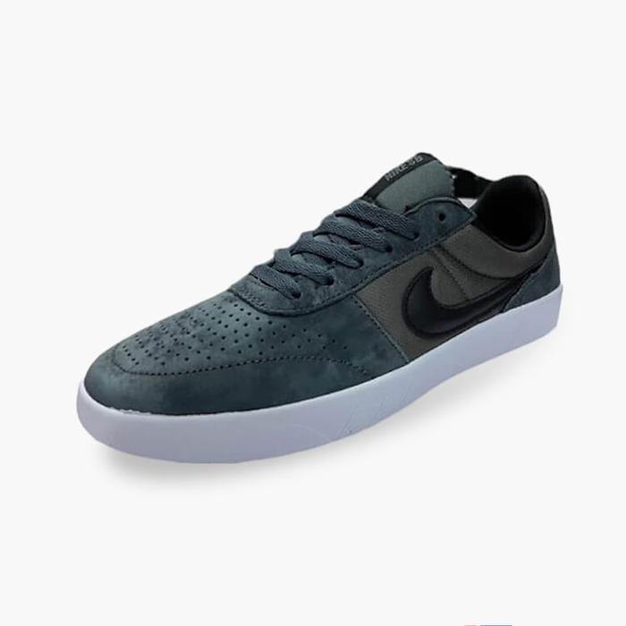 Nike sb team classic grey top